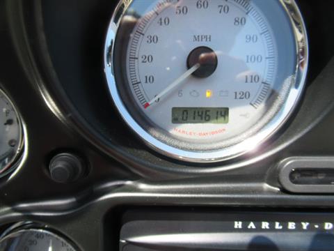 2010 Harley-Davidson Street Glide® in Springfield, Massachusetts - Photo 8