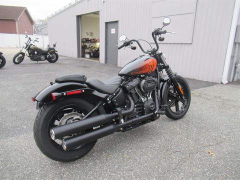 2023 Harley-Davidson Street Bob® 114 in Springfield, Massachusetts - Photo 3