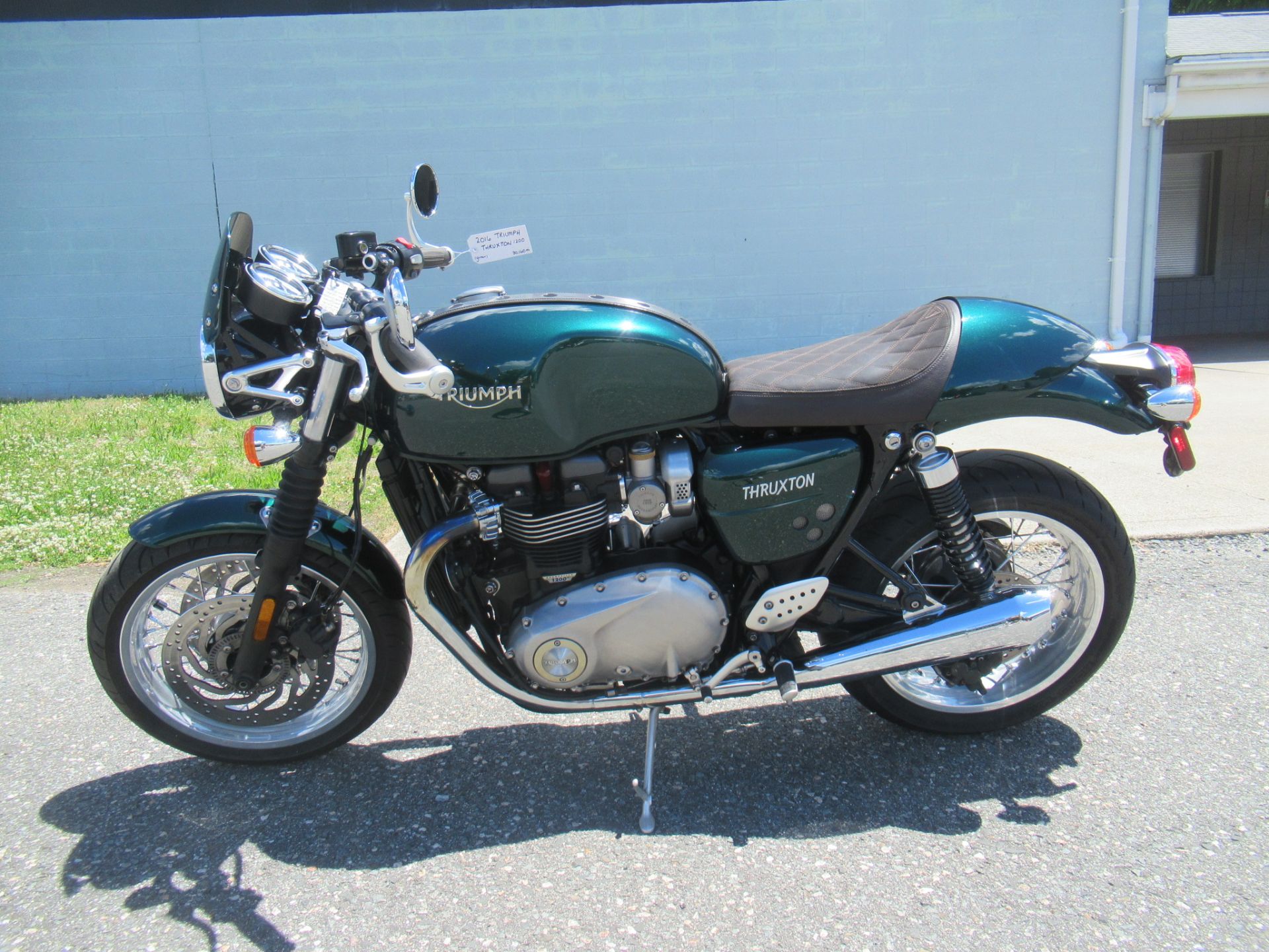 2016 Triumph Thruxton 1200 in Springfield, Massachusetts - Photo 4