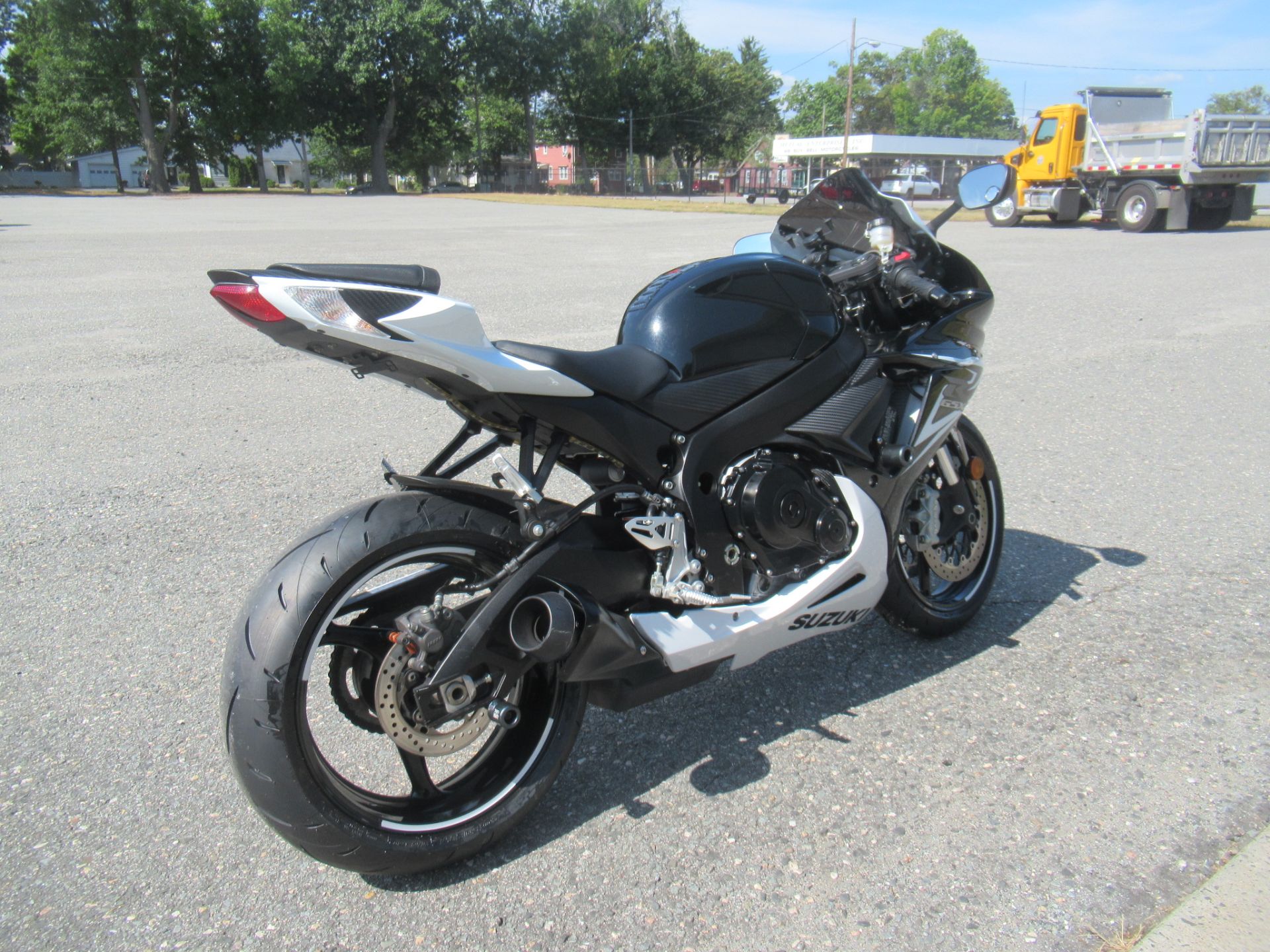 2014 Suzuki GSX-R600™ in Springfield, Massachusetts - Photo 2