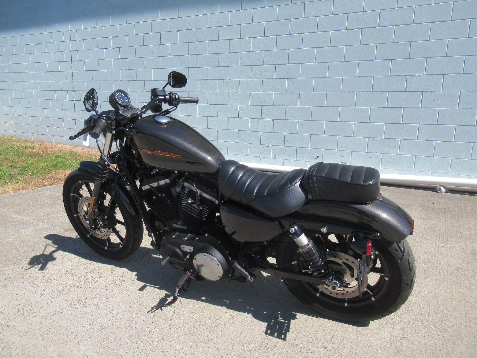 2019 Harley-Davidson Iron 883™ in Springfield, Massachusetts - Photo 7