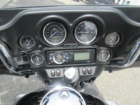 2010 Harley-Davidson Electra Glide® Ultra Limited in Springfield, Massachusetts - Photo 7