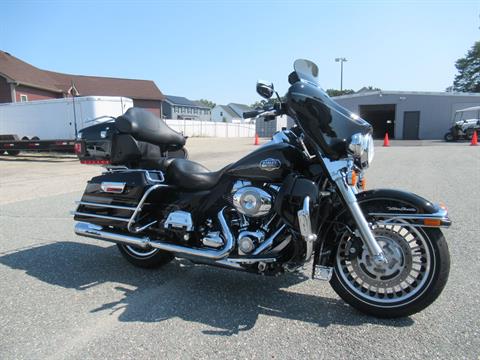 2010 Harley-Davidson Electra Glide® Ultra Limited in Springfield, Massachusetts - Photo 2