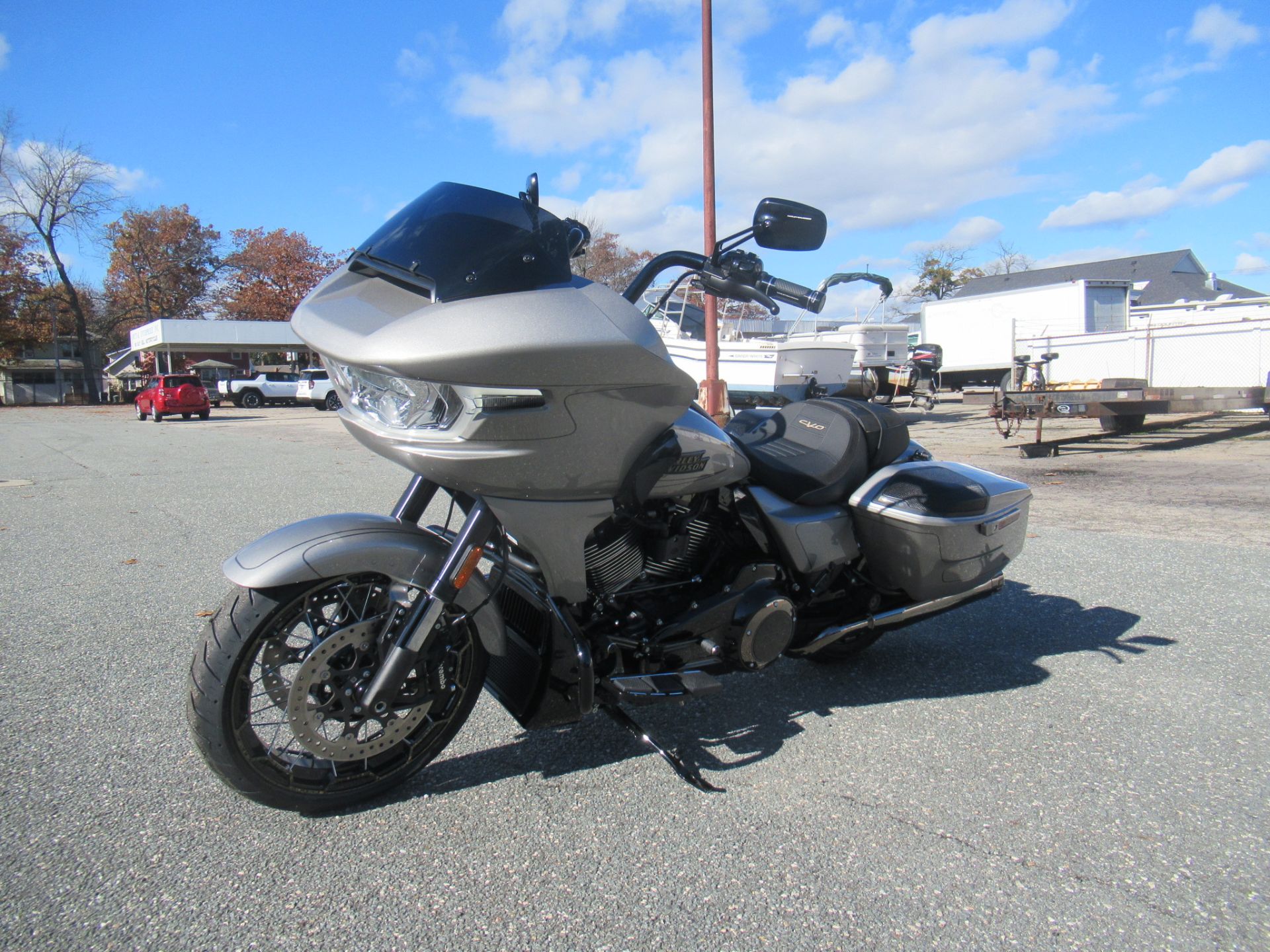 2023 Harley-Davidson CVO™ Road Glide® in Springfield, Massachusetts - Photo 6