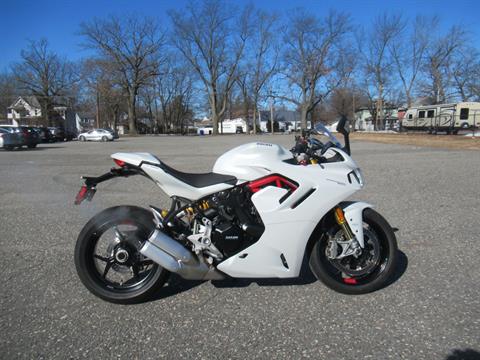 2023 Ducati SuperSport 950 S in Springfield, Massachusetts - Photo 1