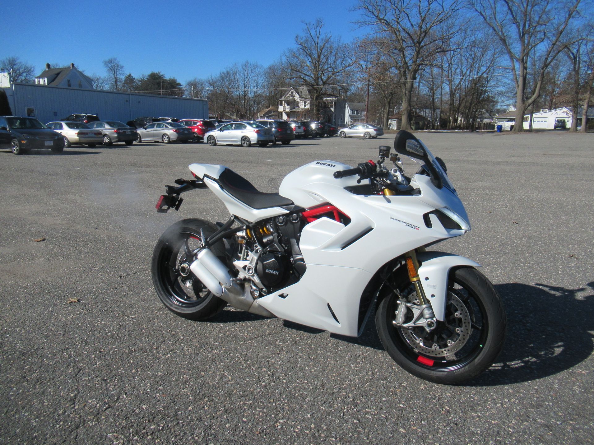2023 Ducati SuperSport 950 S in Springfield, Massachusetts - Photo 2