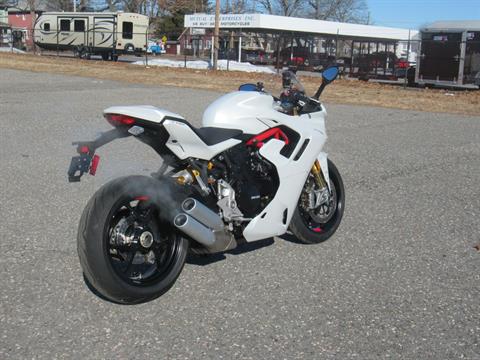 2023 Ducati SuperSport 950 S in Springfield, Massachusetts - Photo 3