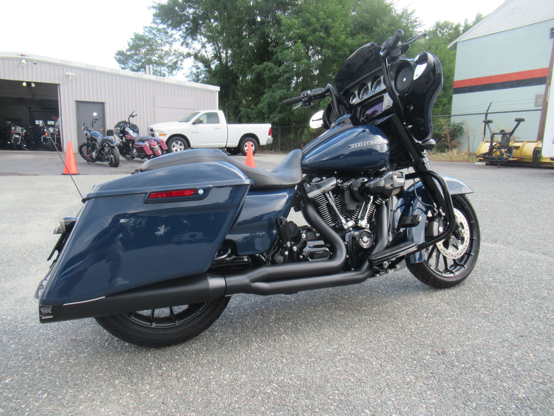 2019 Harley-Davidson Street Glide® Special in Springfield, Massachusetts - Photo 2