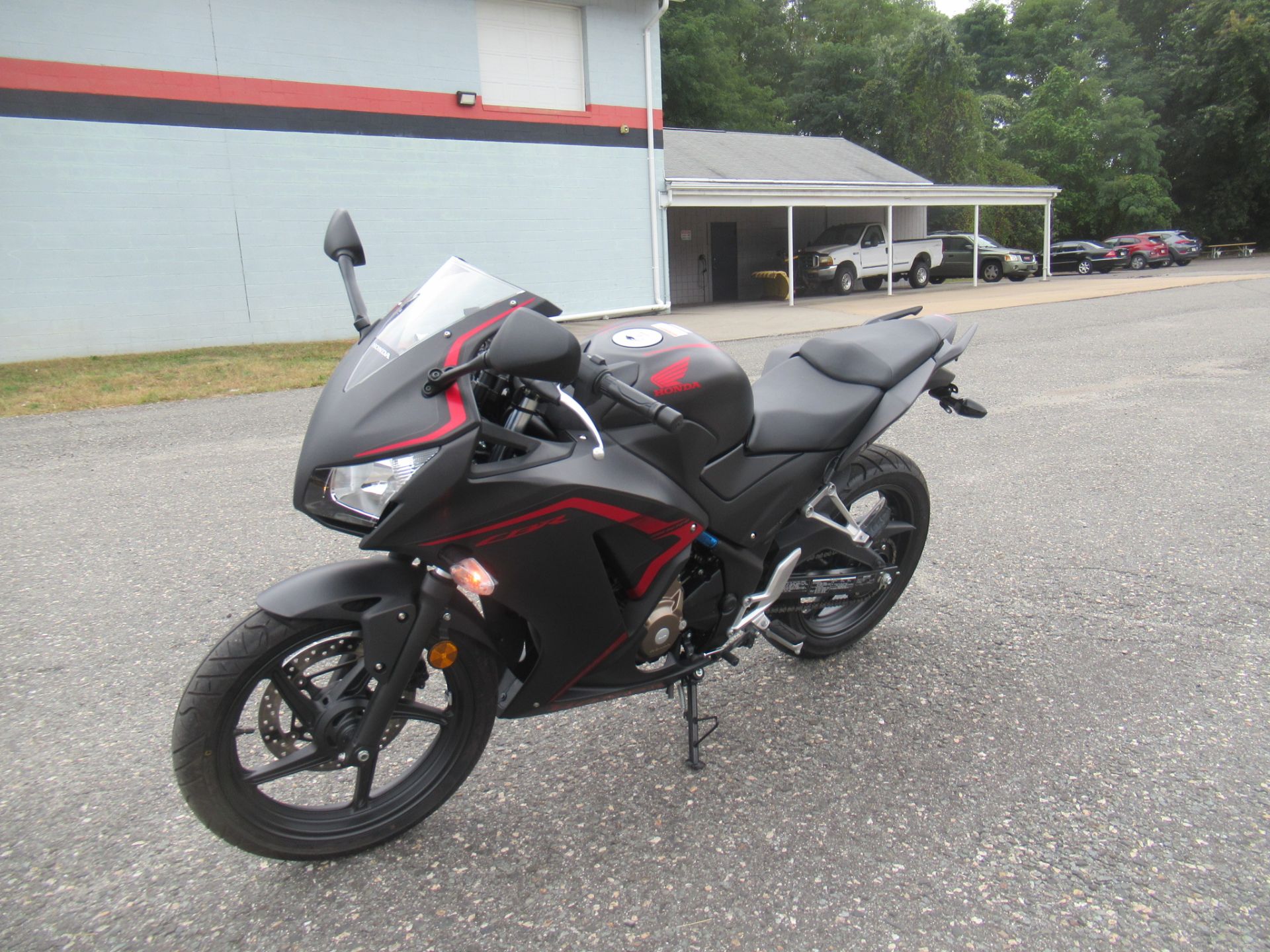 2022 Honda CBR300R in Springfield, Massachusetts - Photo 6