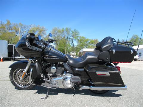 2012 Harley-Davidson Road Glide® Ultra in Springfield, Massachusetts - Photo 6
