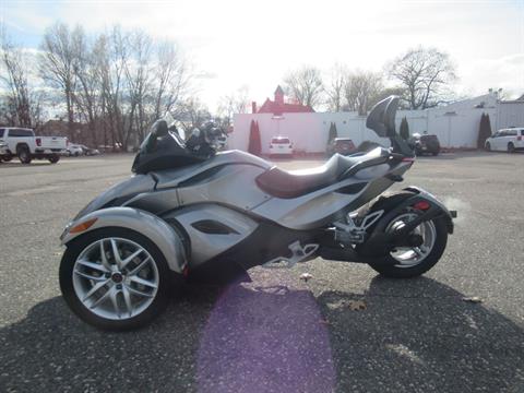 2013 Can-Am Spyder® RS SE5 in Springfield, Massachusetts - Photo 5