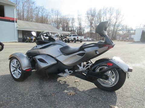 2013 Can-Am Spyder® RS SE5 in Springfield, Massachusetts - Photo 7