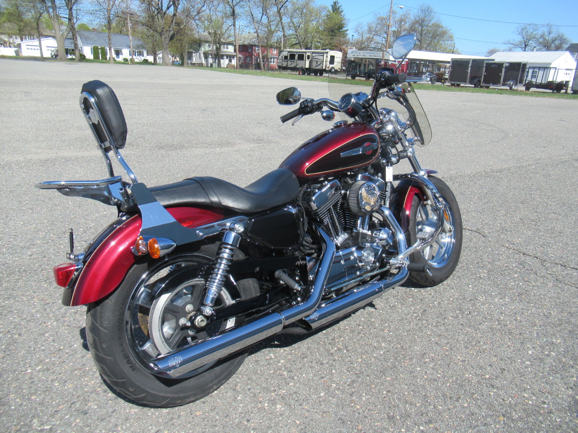2015 Harley-Davidson 1200 Custom in Springfield, Massachusetts - Photo 2