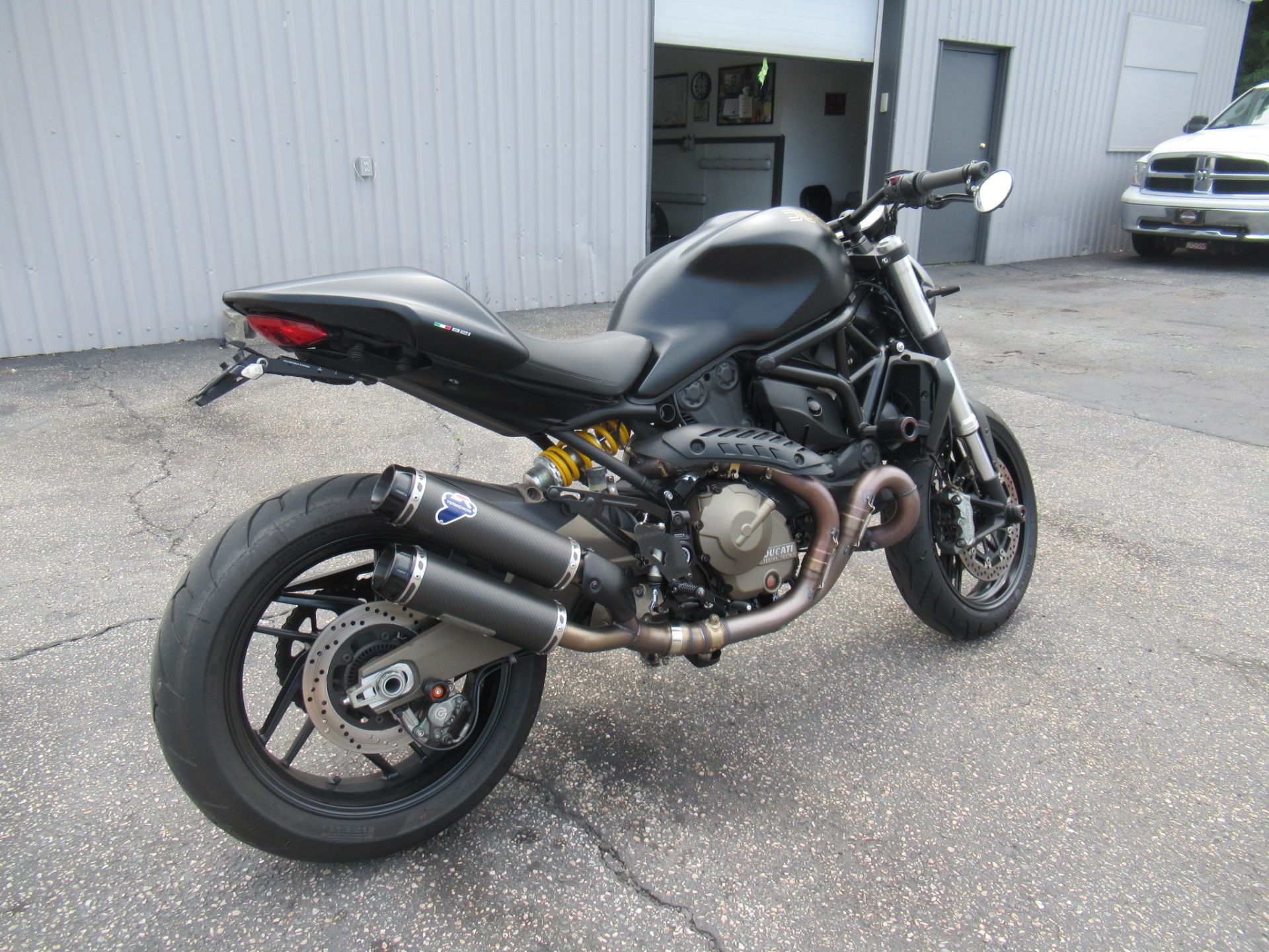 2015 Ducati Monster 821 Dark in Springfield, Massachusetts - Photo 3