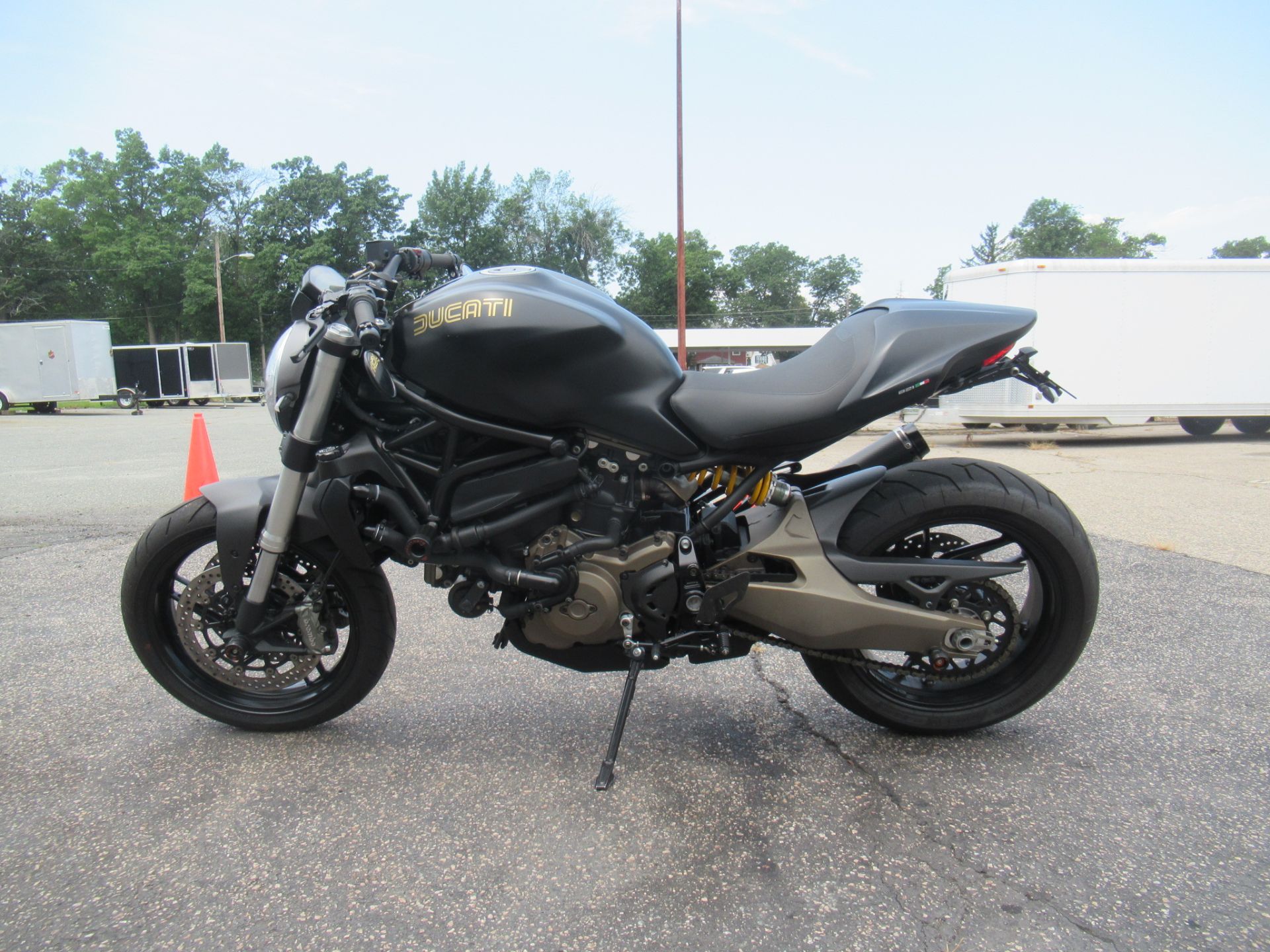 2015 Ducati Monster 821 Dark in Springfield, Massachusetts - Photo 7