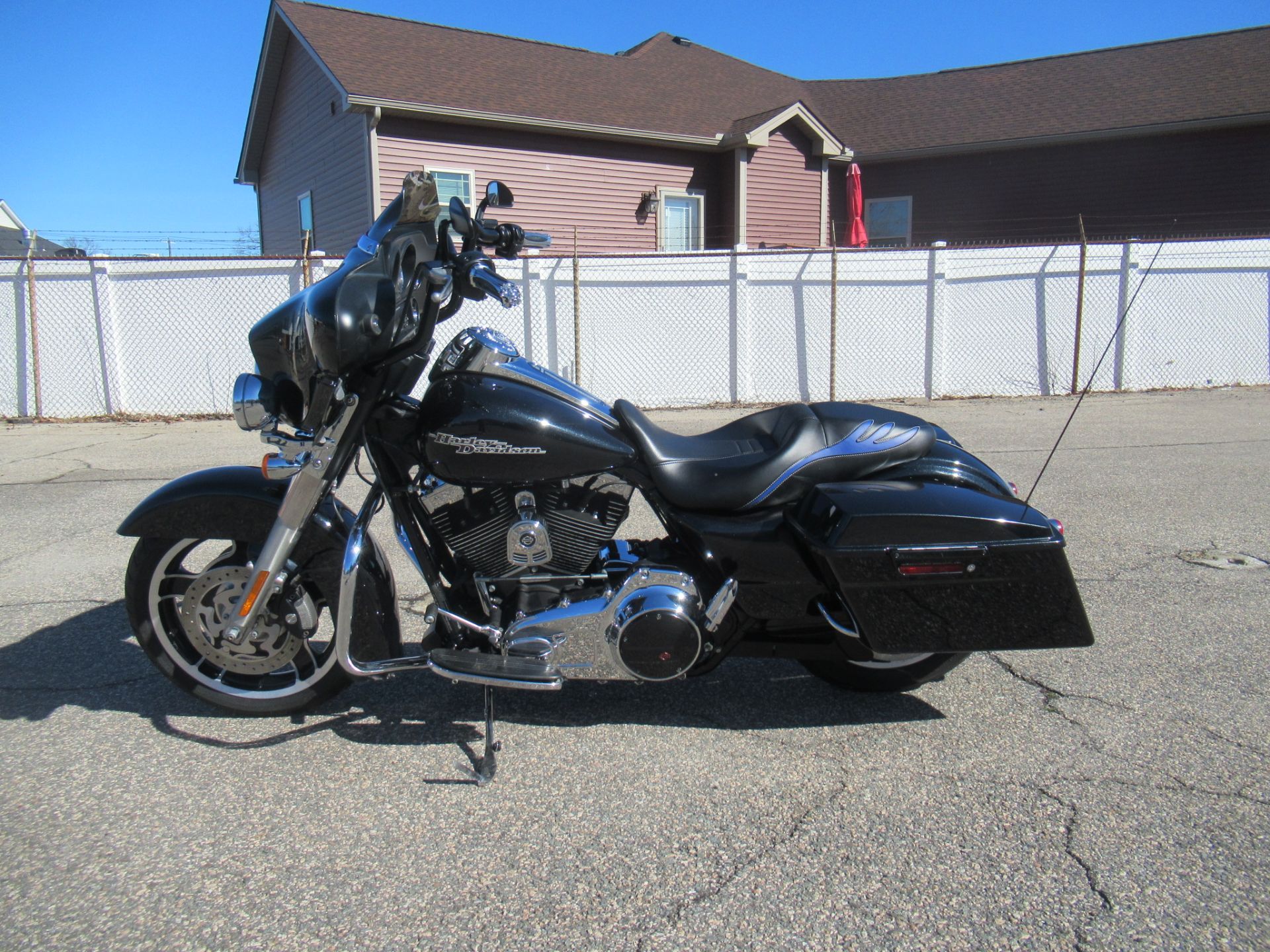 2013 Harley-Davidson Street Glide® in Springfield, Massachusetts - Photo 5