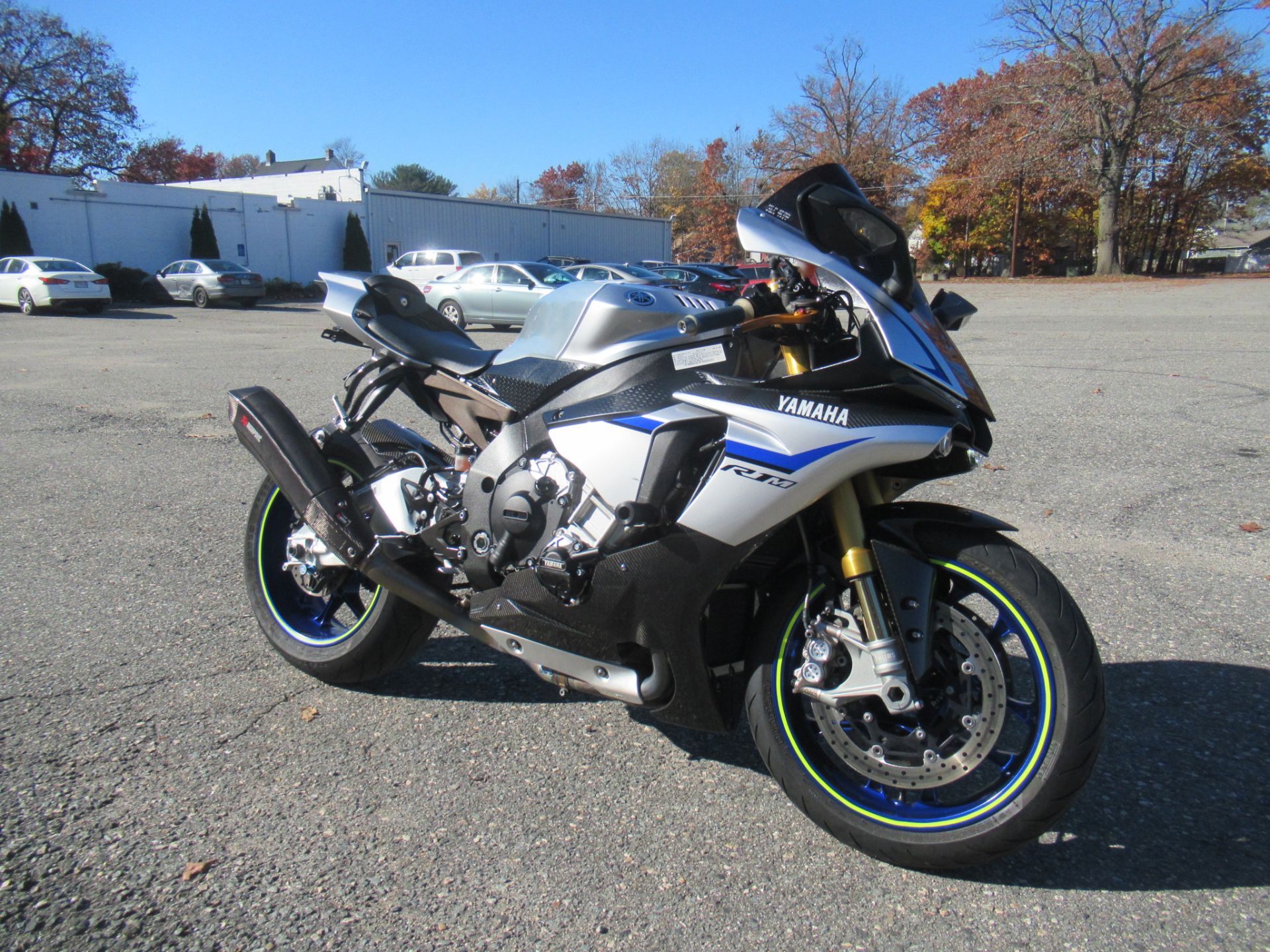 2015 Yamaha YZF-R1M in Springfield, Massachusetts - Photo 2