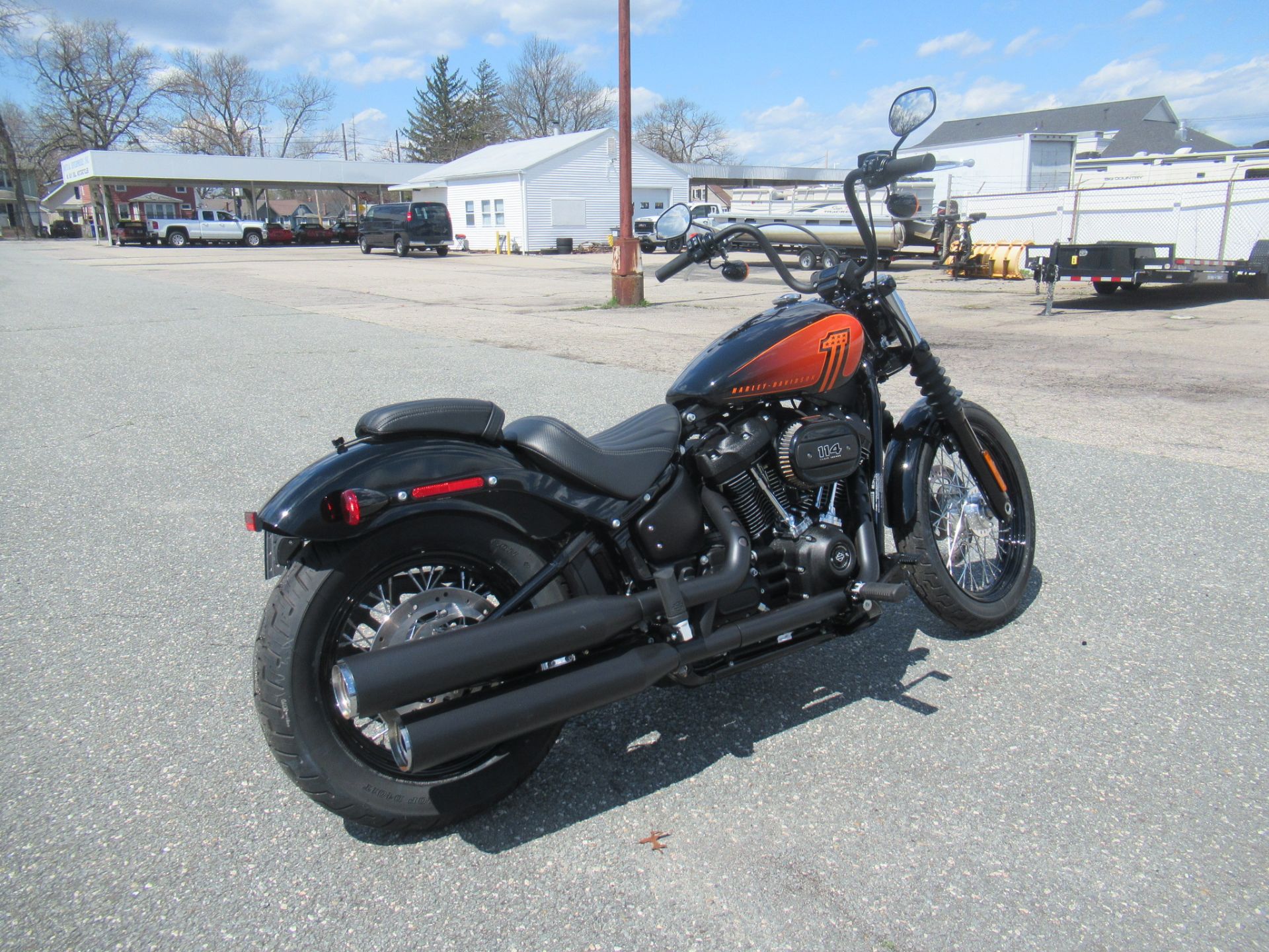 2021 Harley-Davidson Street Bob® 114 in Springfield, Massachusetts - Photo 2