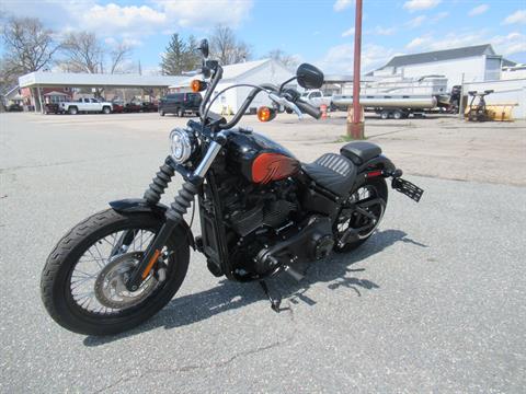 2021 Harley-Davidson Street Bob® 114 in Springfield, Massachusetts - Photo 6