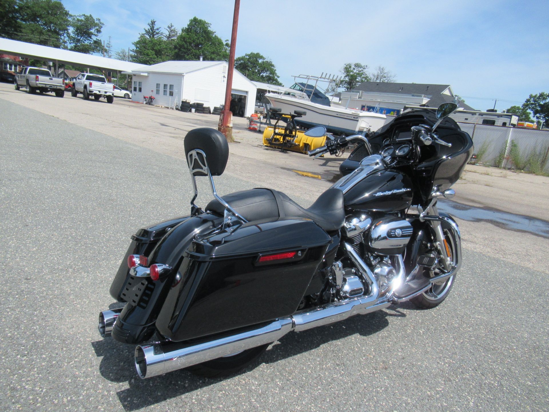 2017 Harley-Davidson Road Glide® Special in Springfield, Massachusetts - Photo 3