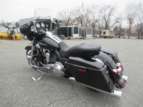 2011 Harley-Davidson Street Glide® in Springfield, Massachusetts - Photo 5