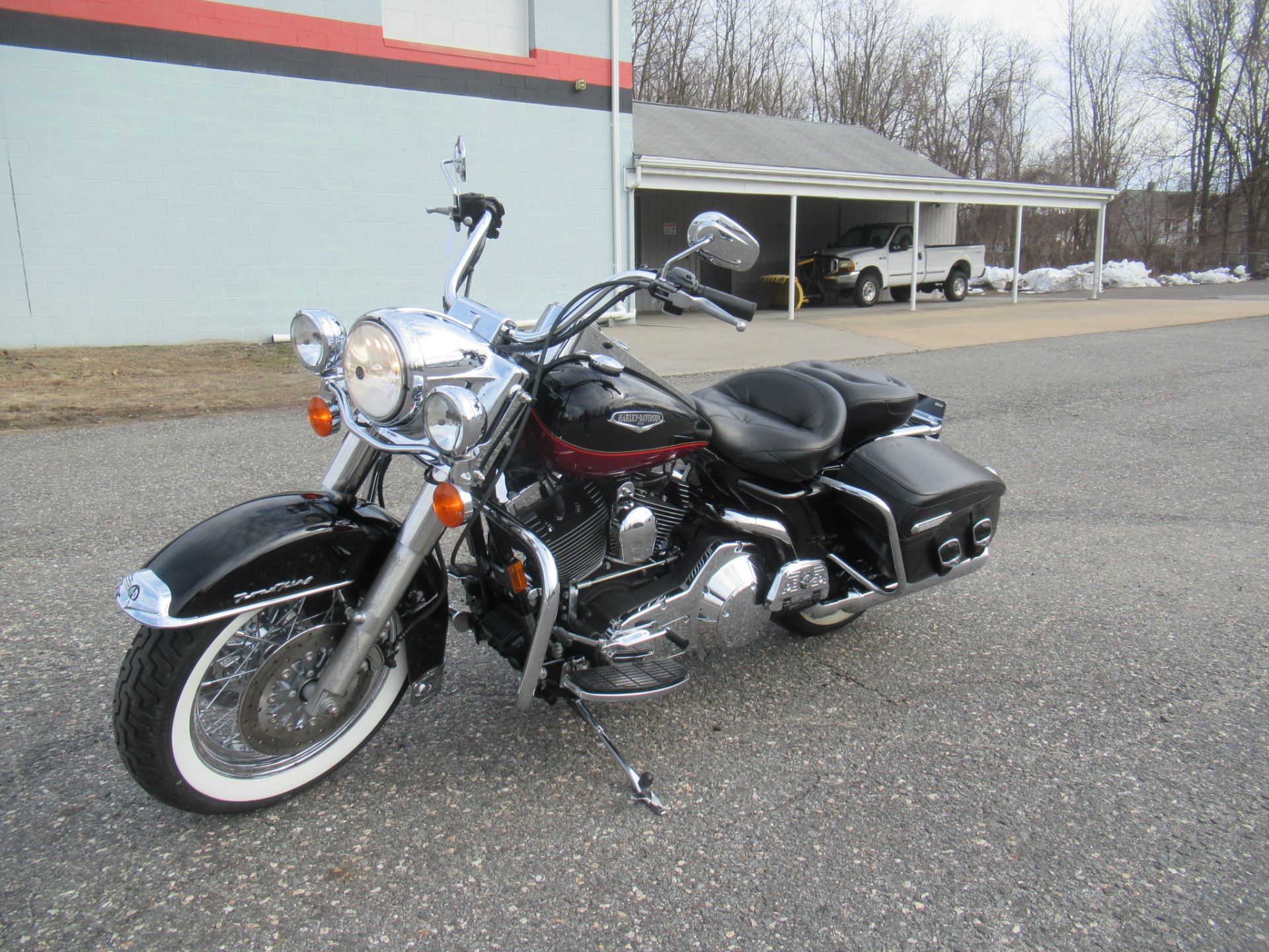 2005 Harley-Davidson FLHRCI Road King® Classic in Springfield, Massachusetts - Photo 5