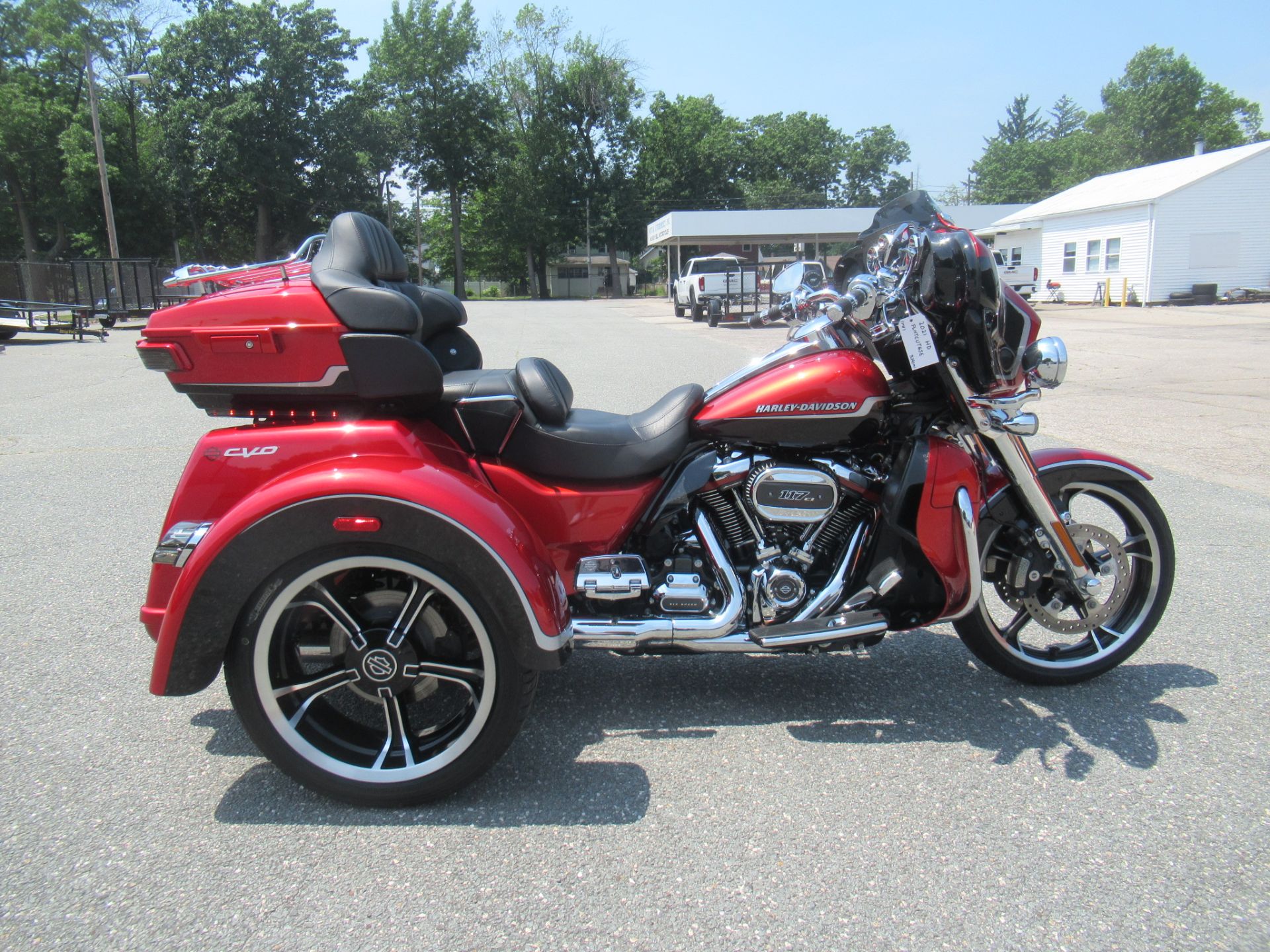 2021 Harley-Davidson CVO™ Tri Glide® in Springfield, Massachusetts - Photo 1