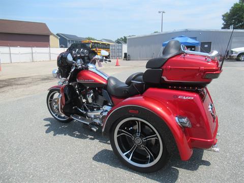 2021 Harley-Davidson CVO™ Tri Glide® in Springfield, Massachusetts - Photo 5