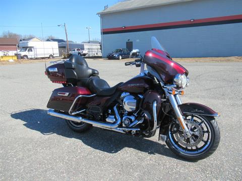 2014 Harley-Davidson Ultra Limited in Springfield, Massachusetts - Photo 2