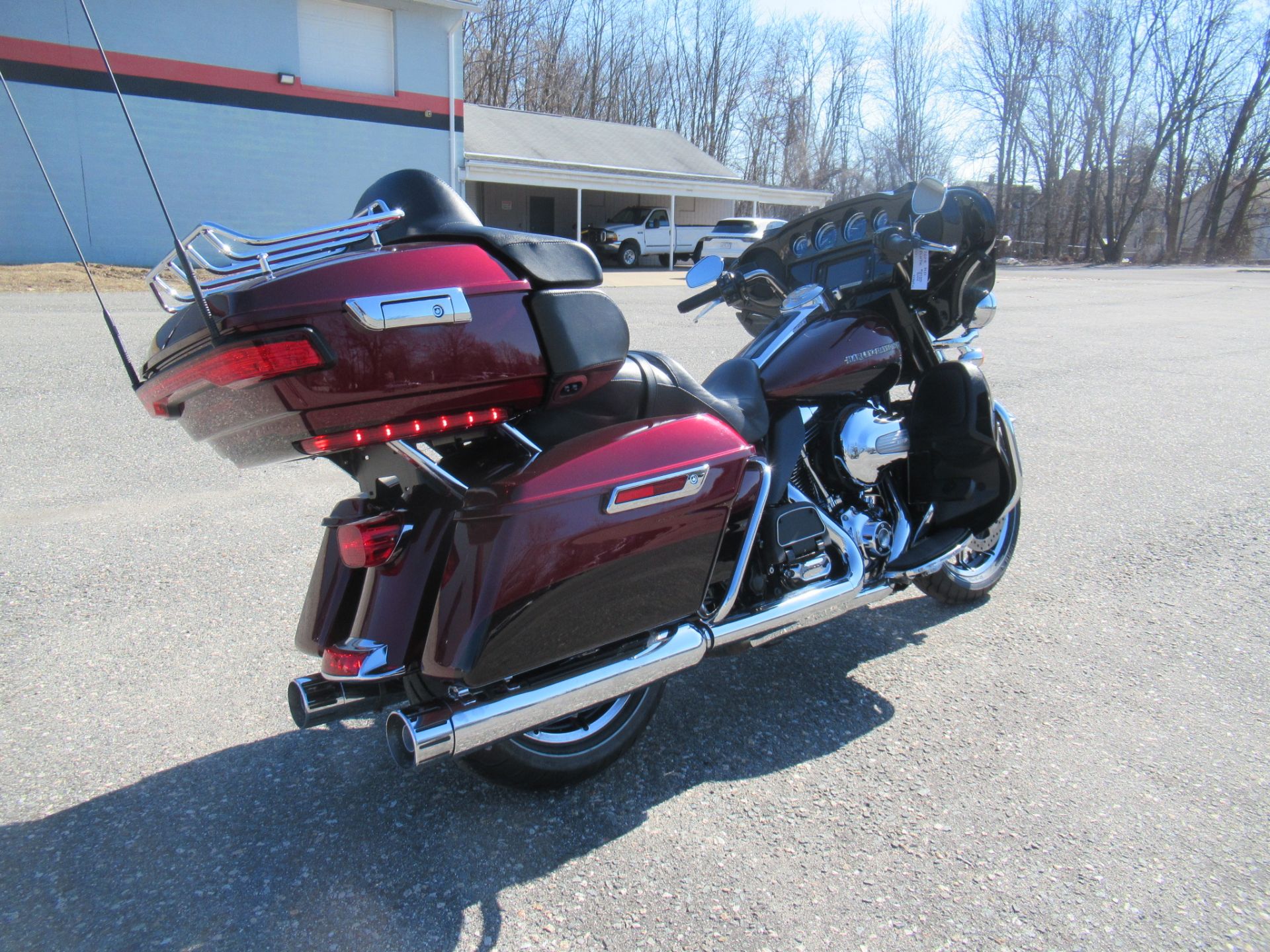 2014 Harley-Davidson Ultra Limited in Springfield, Massachusetts - Photo 3