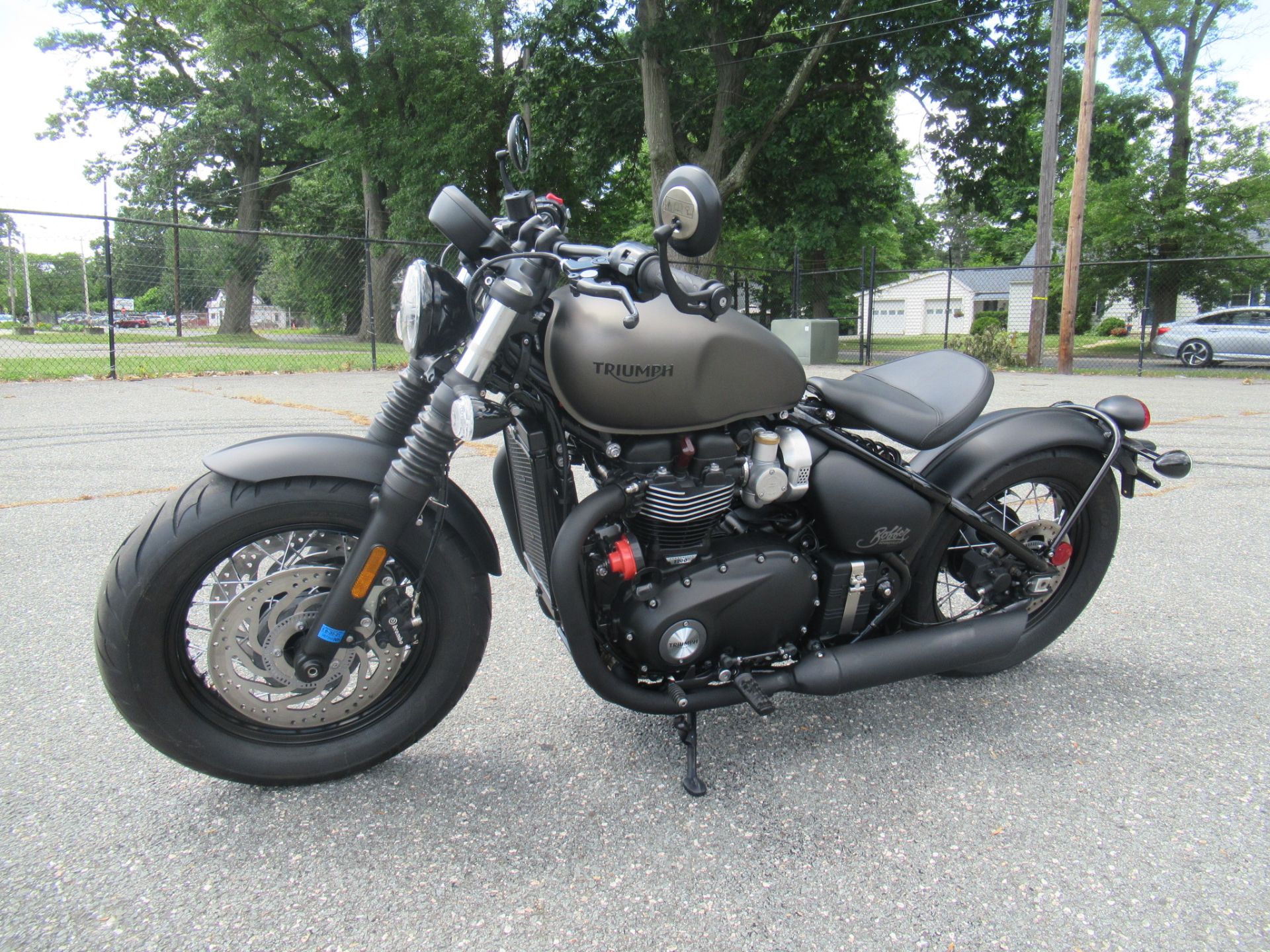 2020 Triumph Bonneville Bobber Black in Springfield, Massachusetts - Photo 5