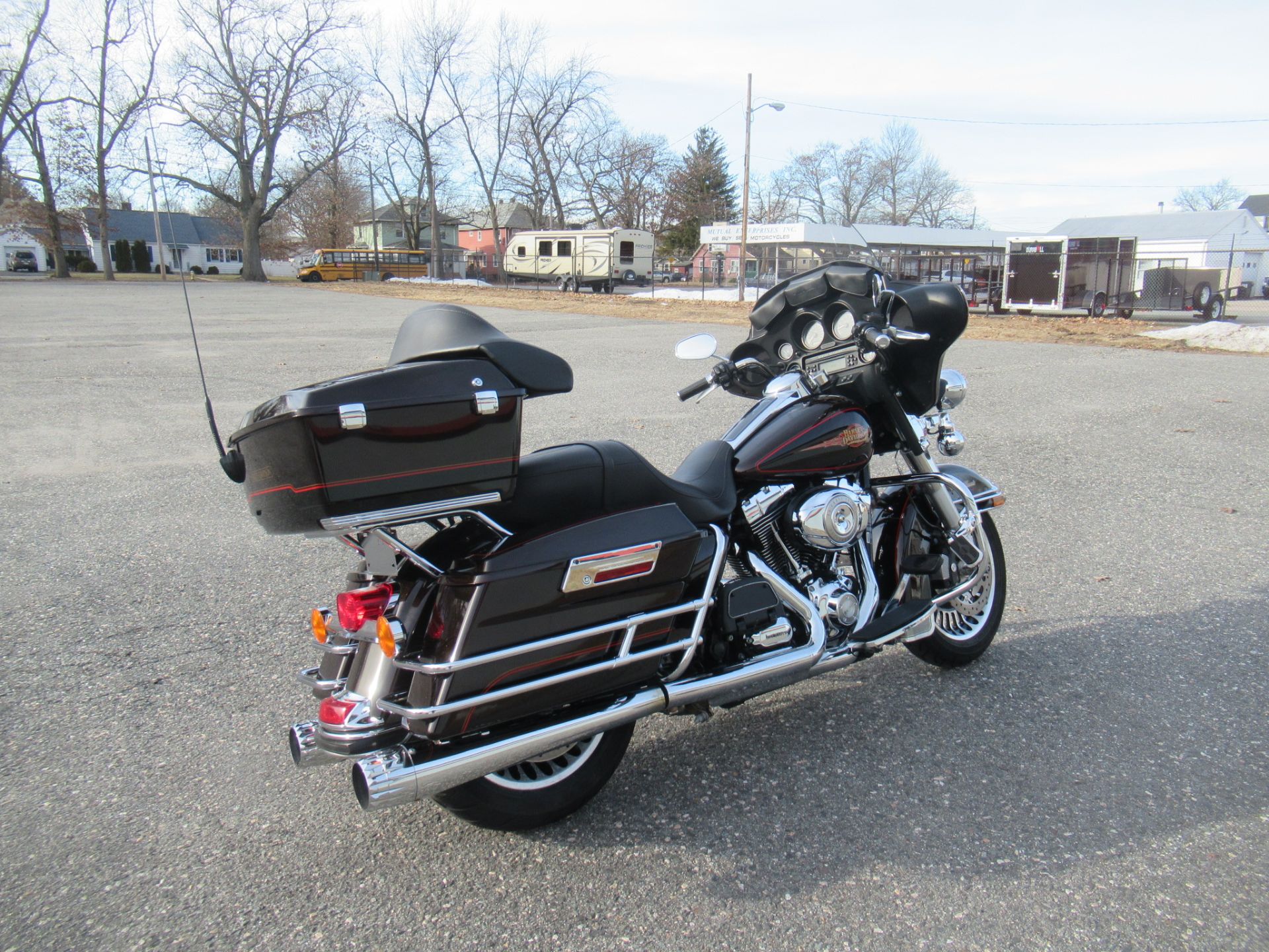 2011 Harley-Davidson Electra Glide® Classic in Springfield, Massachusetts - Photo 2