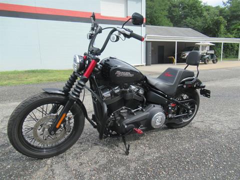 2018 Harley-Davidson Street Bob® 107 in Springfield, Massachusetts - Photo 5