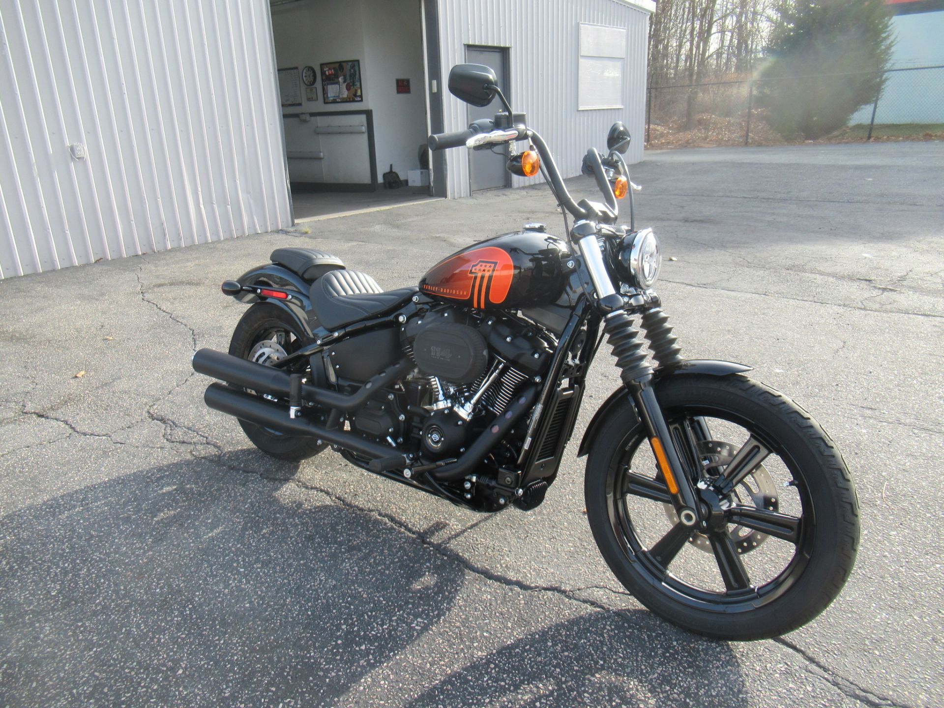 2022 Harley-Davidson Street Bob® 114 in Springfield, Massachusetts - Photo 3