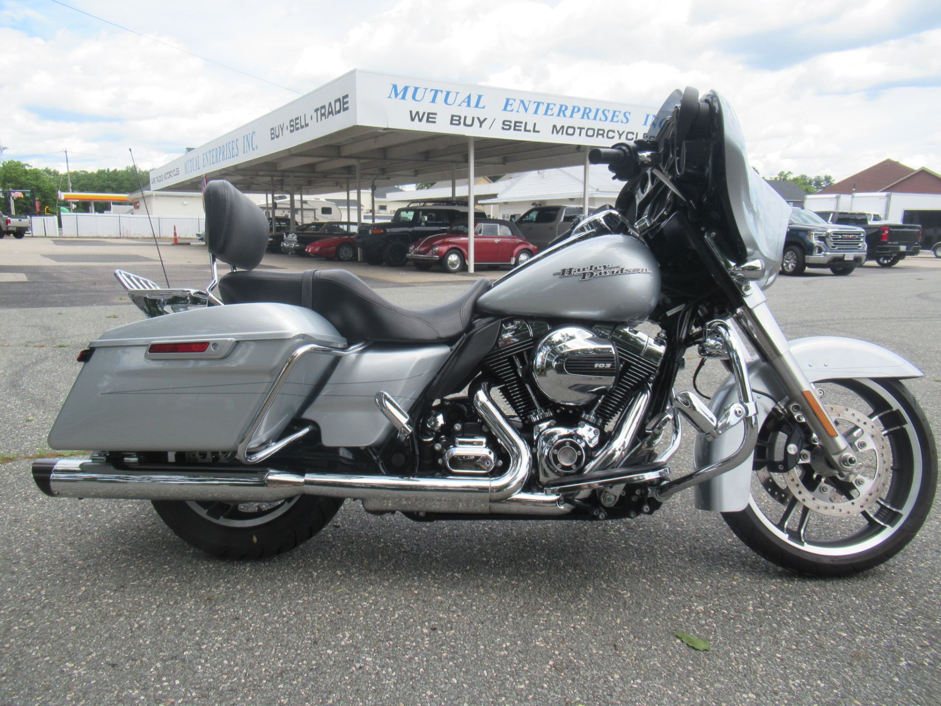 2015 Harley-Davidson Street Glide® Special in Springfield, Massachusetts - Photo 2