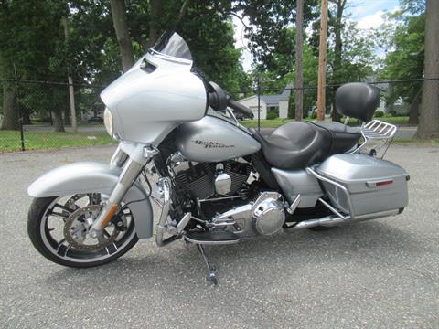 2015 Harley-Davidson Street Glide® Special in Springfield, Massachusetts - Photo 6