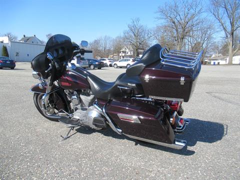 2005 Harley-Davidson FLHT/FLHTI Electra Glide® Standard in Springfield, Massachusetts - Photo 8