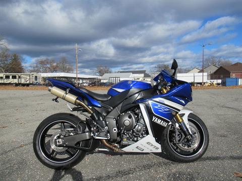 2013 Yamaha YZF-R1 in Springfield, Massachusetts - Photo 1