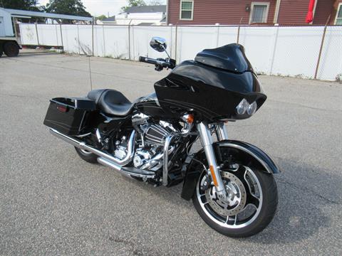 2011 Harley-Davidson Road Glide® Custom in Springfield, Massachusetts - Photo 2