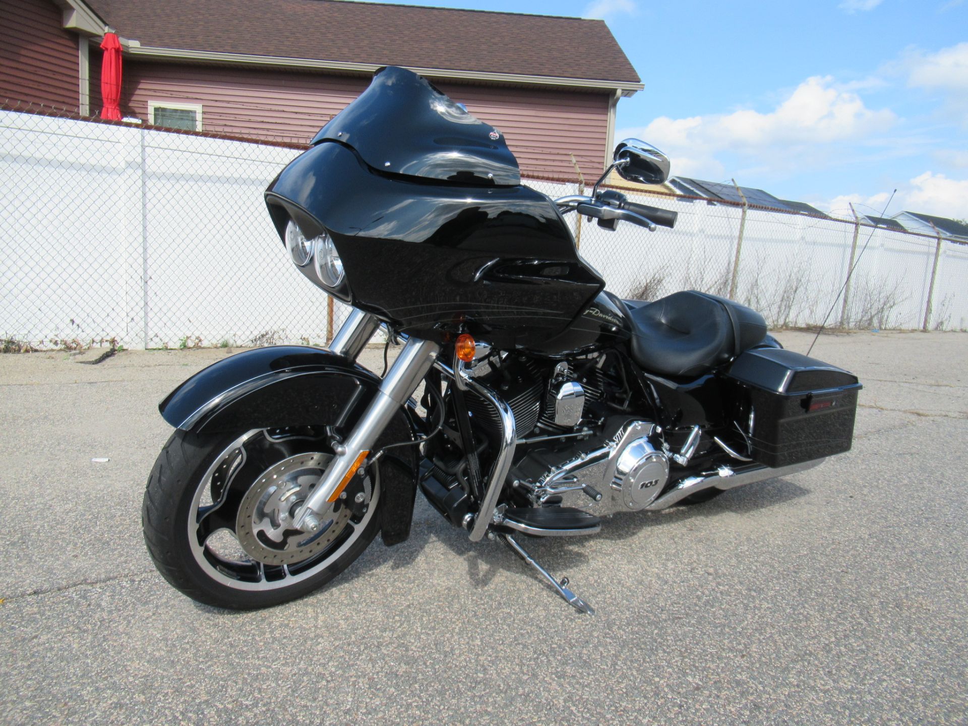 2011 Harley-Davidson Road Glide® Custom in Springfield, Massachusetts - Photo 6