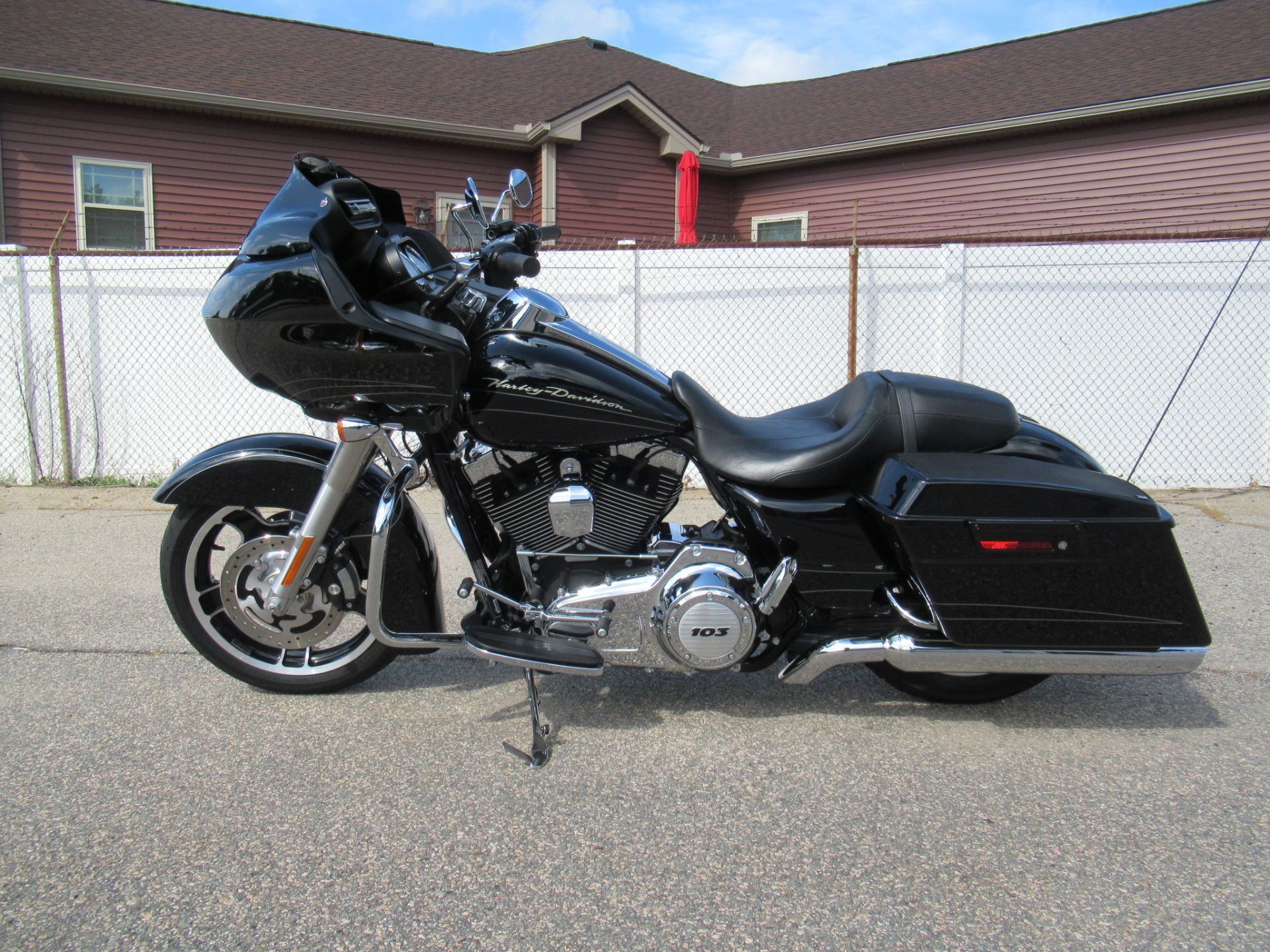 2011 Harley-Davidson Road Glide® Custom in Springfield, Massachusetts - Photo 7