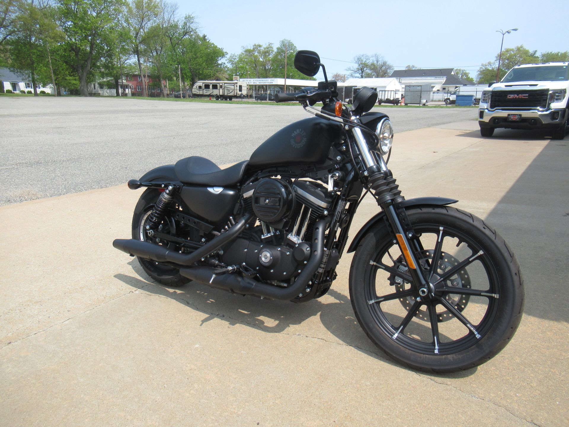 2021 Harley-Davidson Iron 883™ in Springfield, Massachusetts - Photo 2