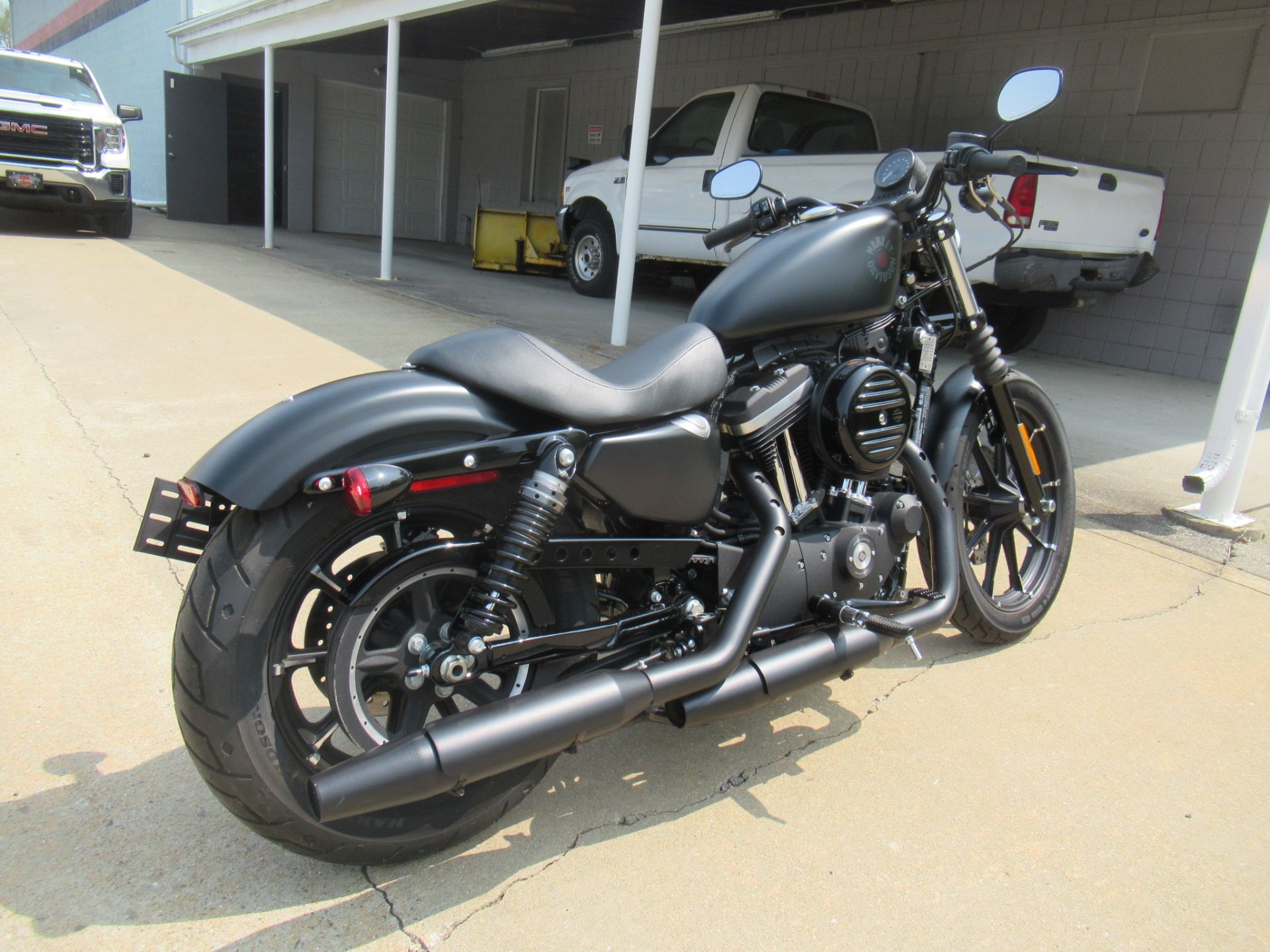 2021 Harley-Davidson Iron 883™ in Springfield, Massachusetts - Photo 3