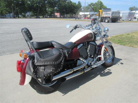 2001 Victory V92C Deluxe in Springfield, Massachusetts - Photo 2