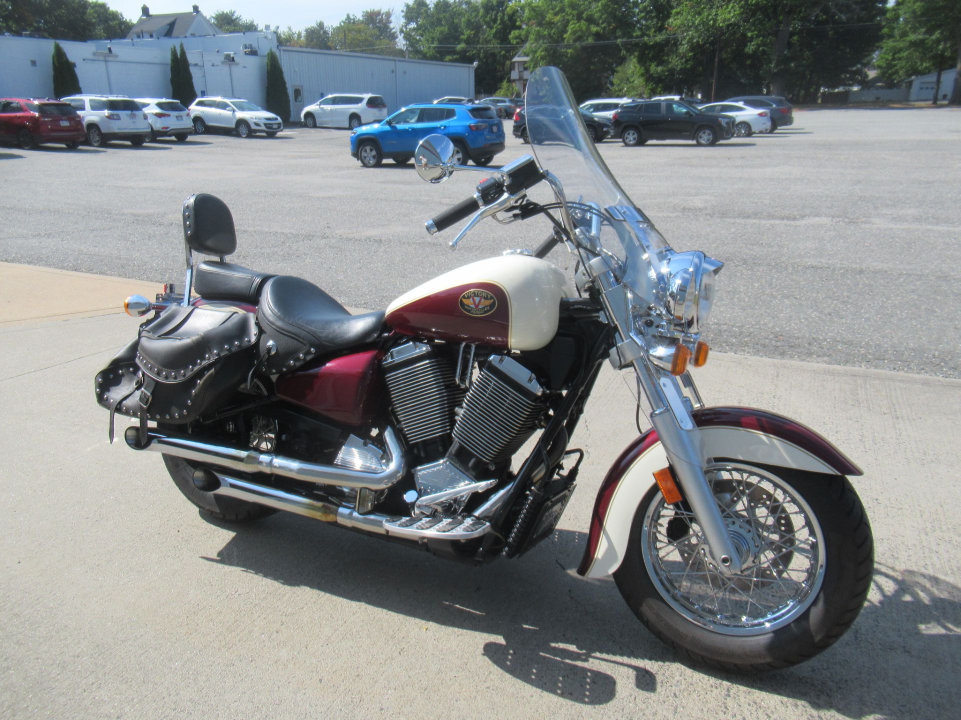 2001 Victory V92C Deluxe in Springfield, Massachusetts - Photo 3