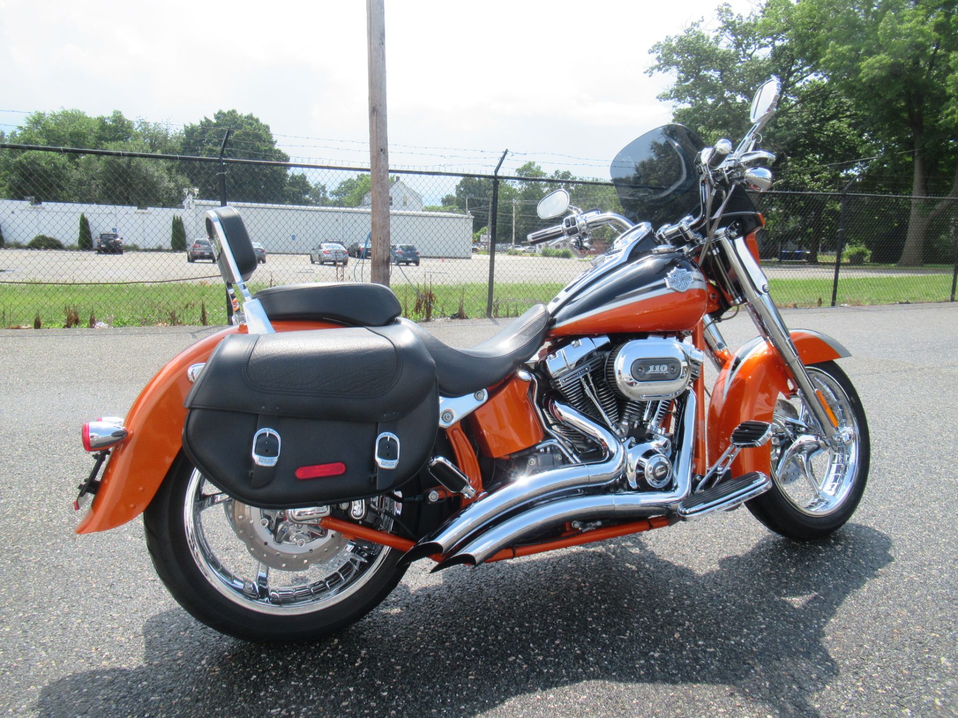 2010 Harley-Davidson CVO™ Softail® Convertible in Springfield, Massachusetts - Photo 2