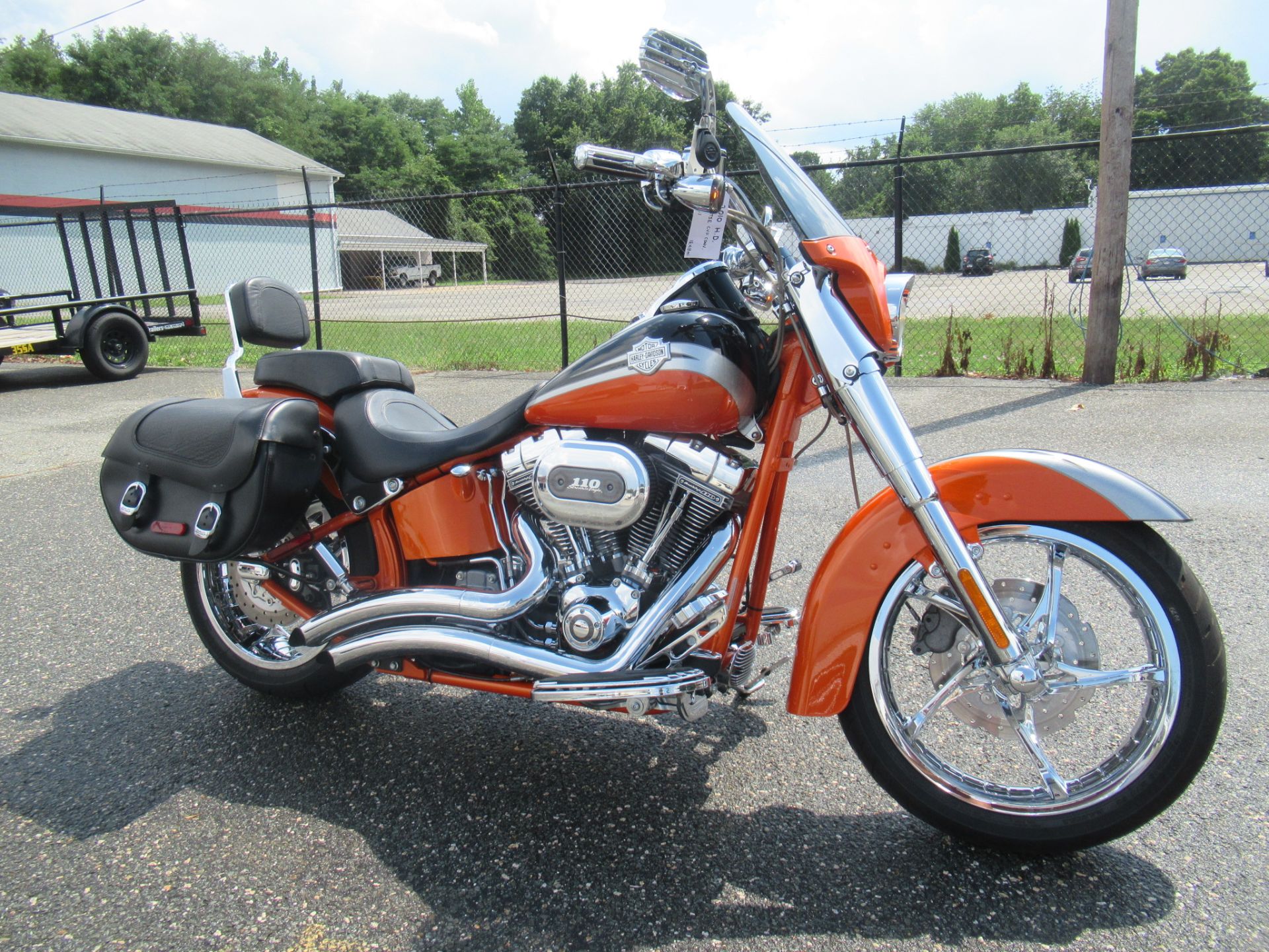 2010 Harley-Davidson CVO™ Softail® Convertible in Springfield, Massachusetts - Photo 3