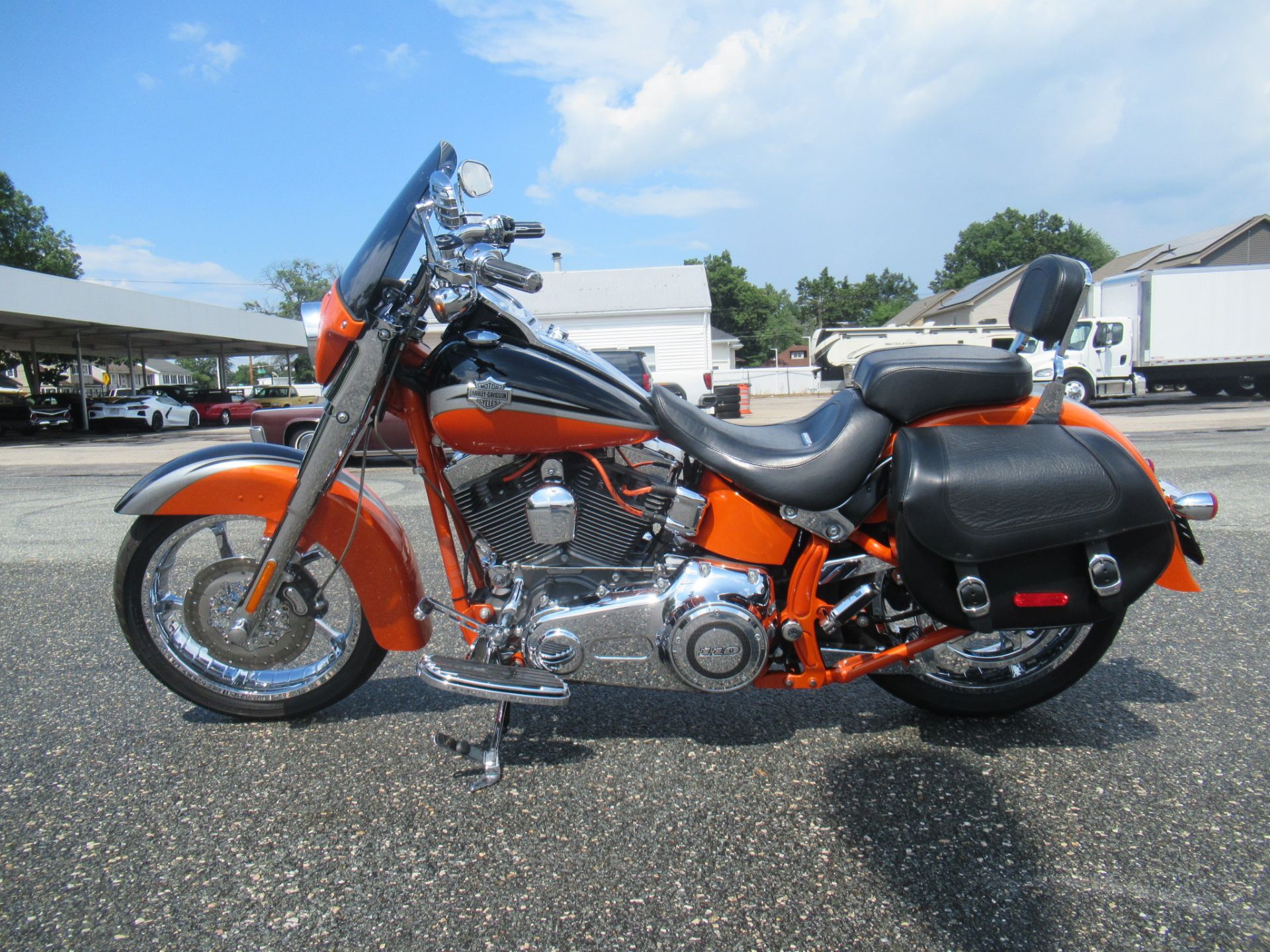 2010 Harley-Davidson CVO™ Softail® Convertible in Springfield, Massachusetts - Photo 4