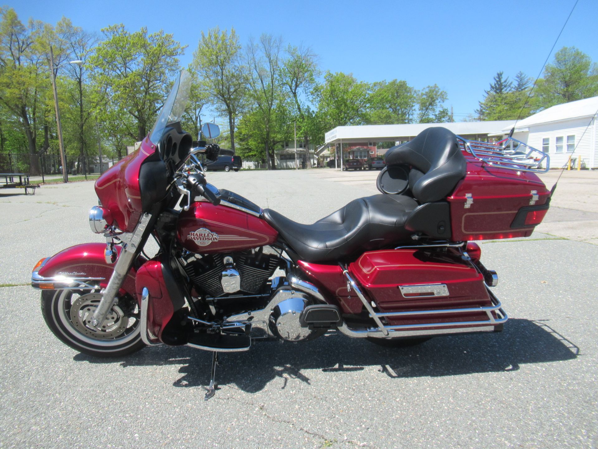 2005 Harley-Davidson FLHTCUI Ultra Classic® Electra Glide® in Springfield, Massachusetts - Photo 5