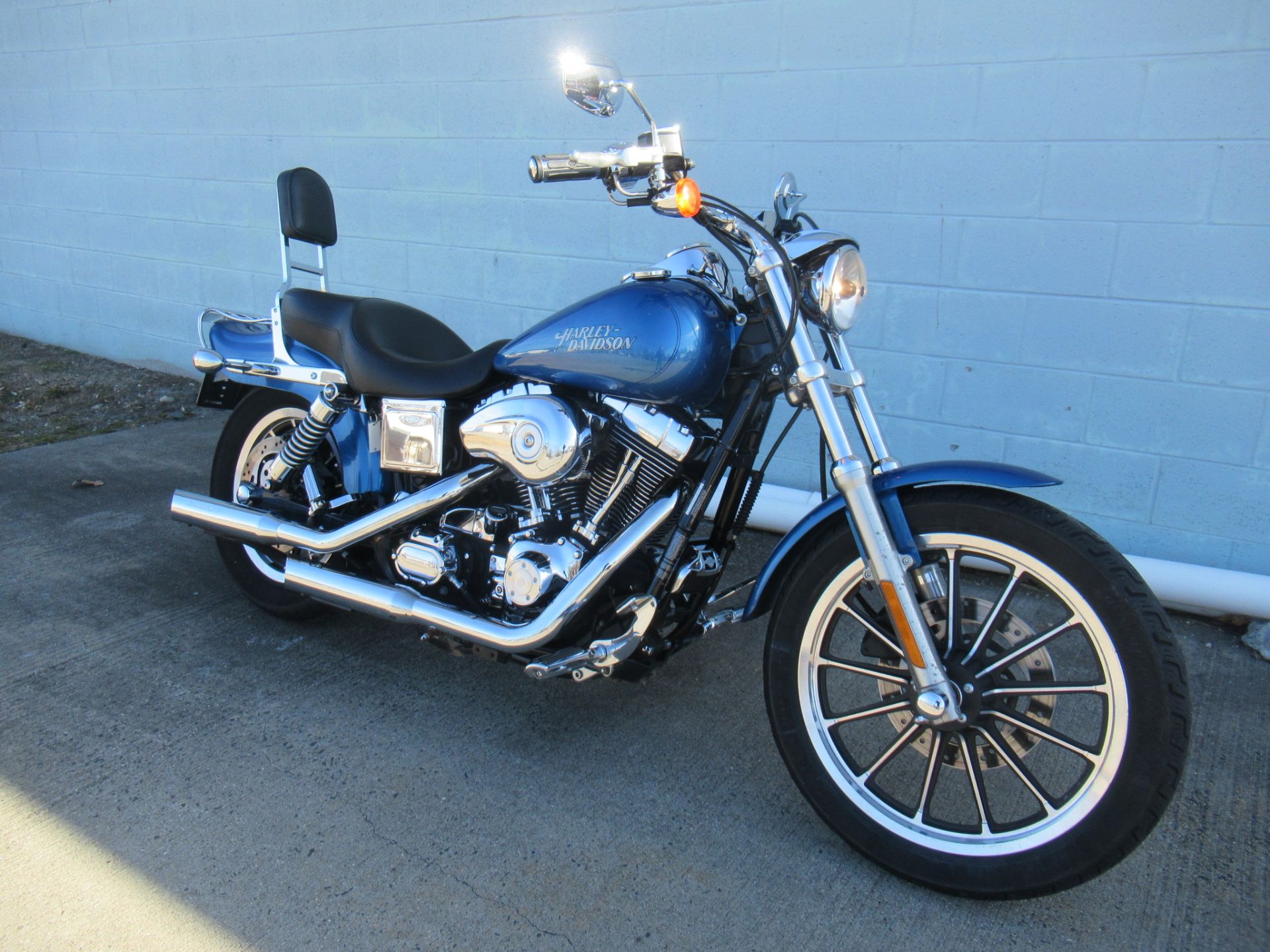 2005 Harley-Davidson FXDL/FXDLI Dyna Low Rider® in Springfield, Massachusetts - Photo 2